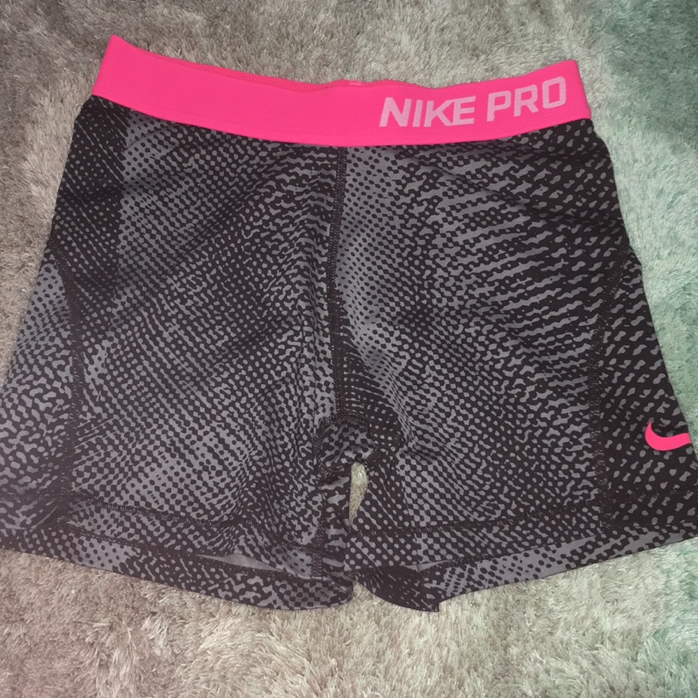 NIKE PRO SHORTS